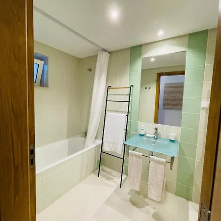 Fantastico T2 A 2min Do Acesso A Cozyin *